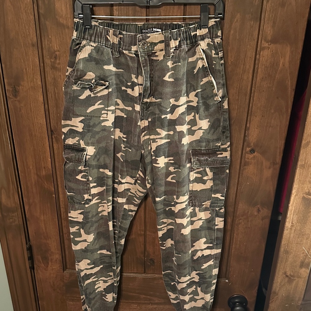 Women's Camouflage Cargo Jeans
